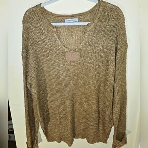 GOLD LONG-SLEEVED SWEATER